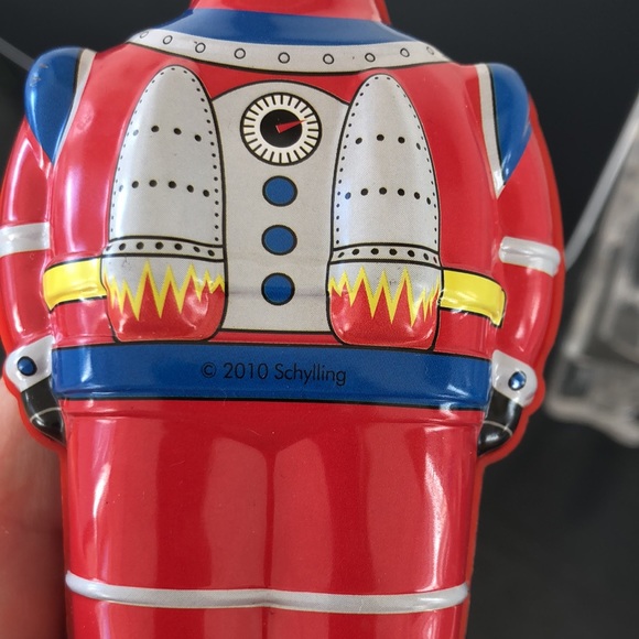 Fun Schylling Wind Up Robot - Picture 4 of 7